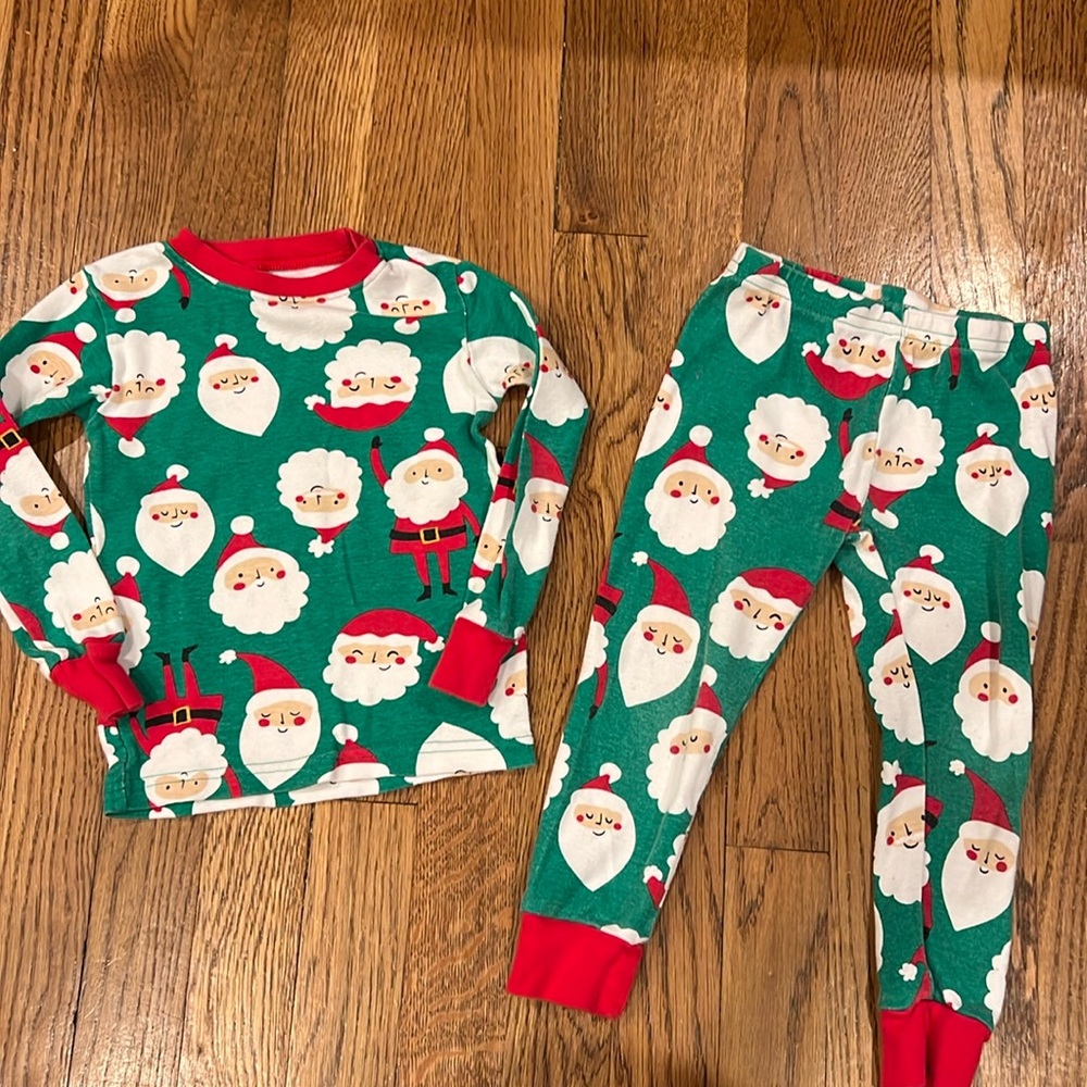 Carters Santa pajamas, 2t